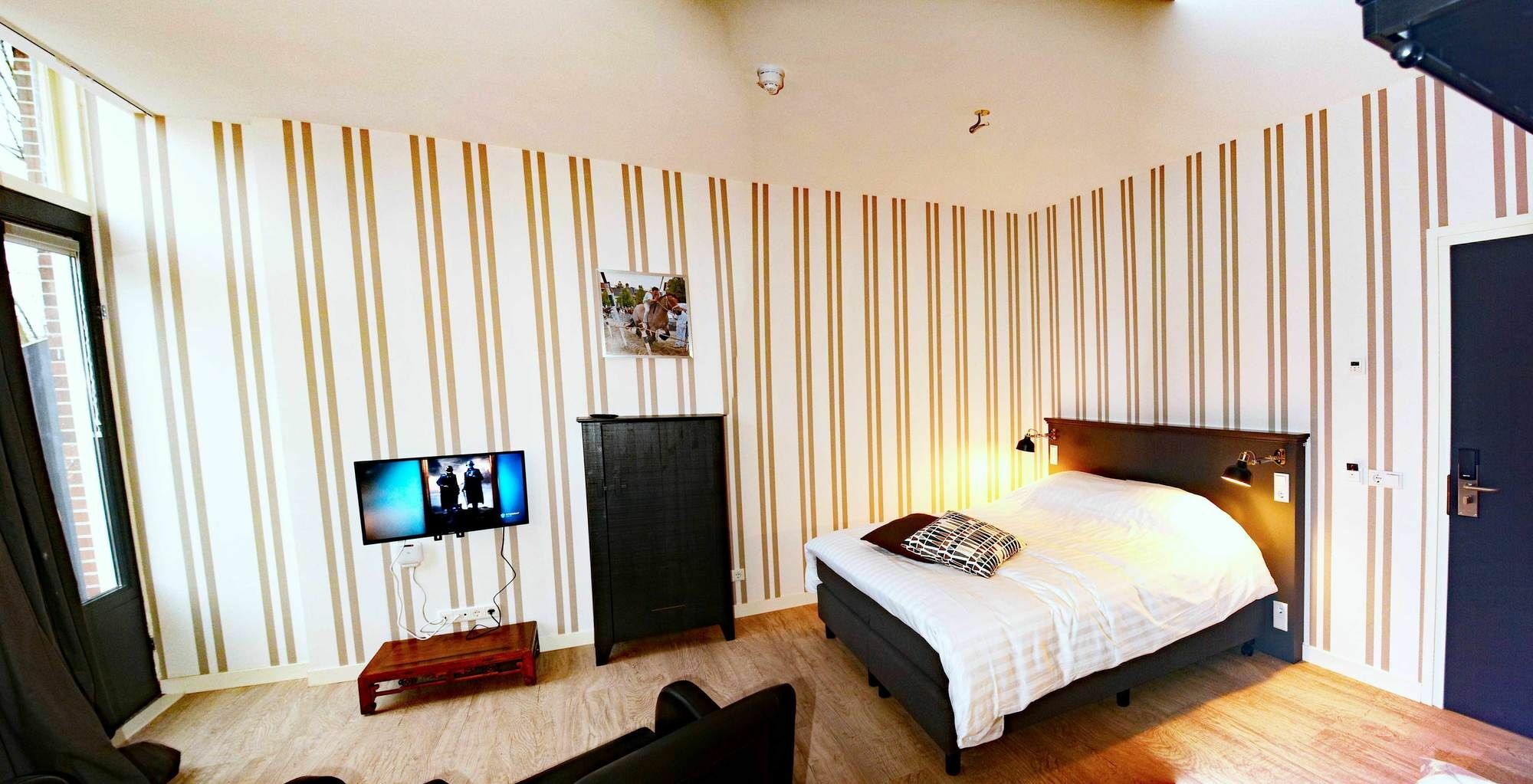 Waepen Hotel 3*
